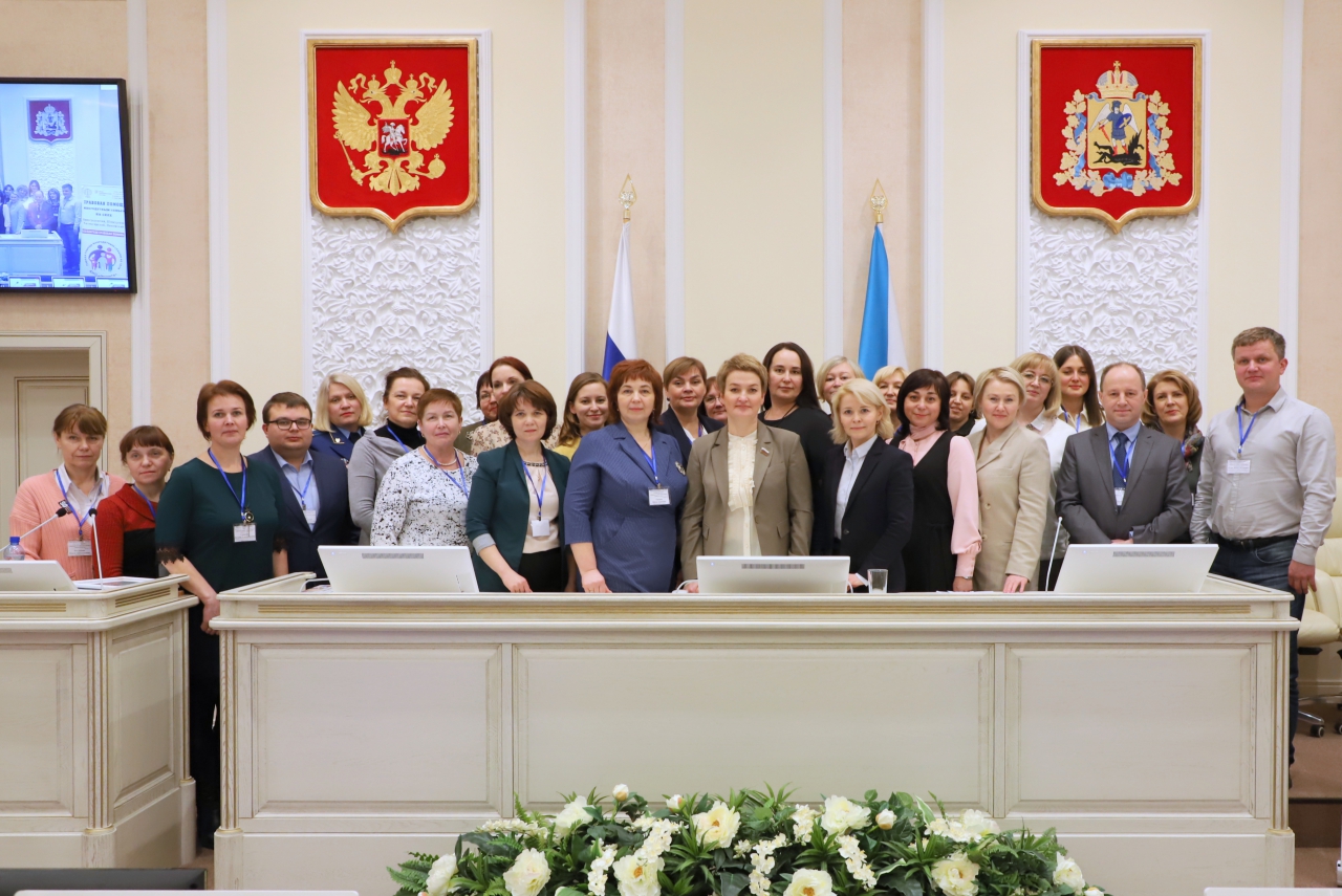 Фото с сайта Архангельского областного собрания депутатов